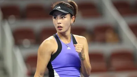 克洛普荣获英格蘭教練協會年度最佳教練，弗格森親臨頒獎